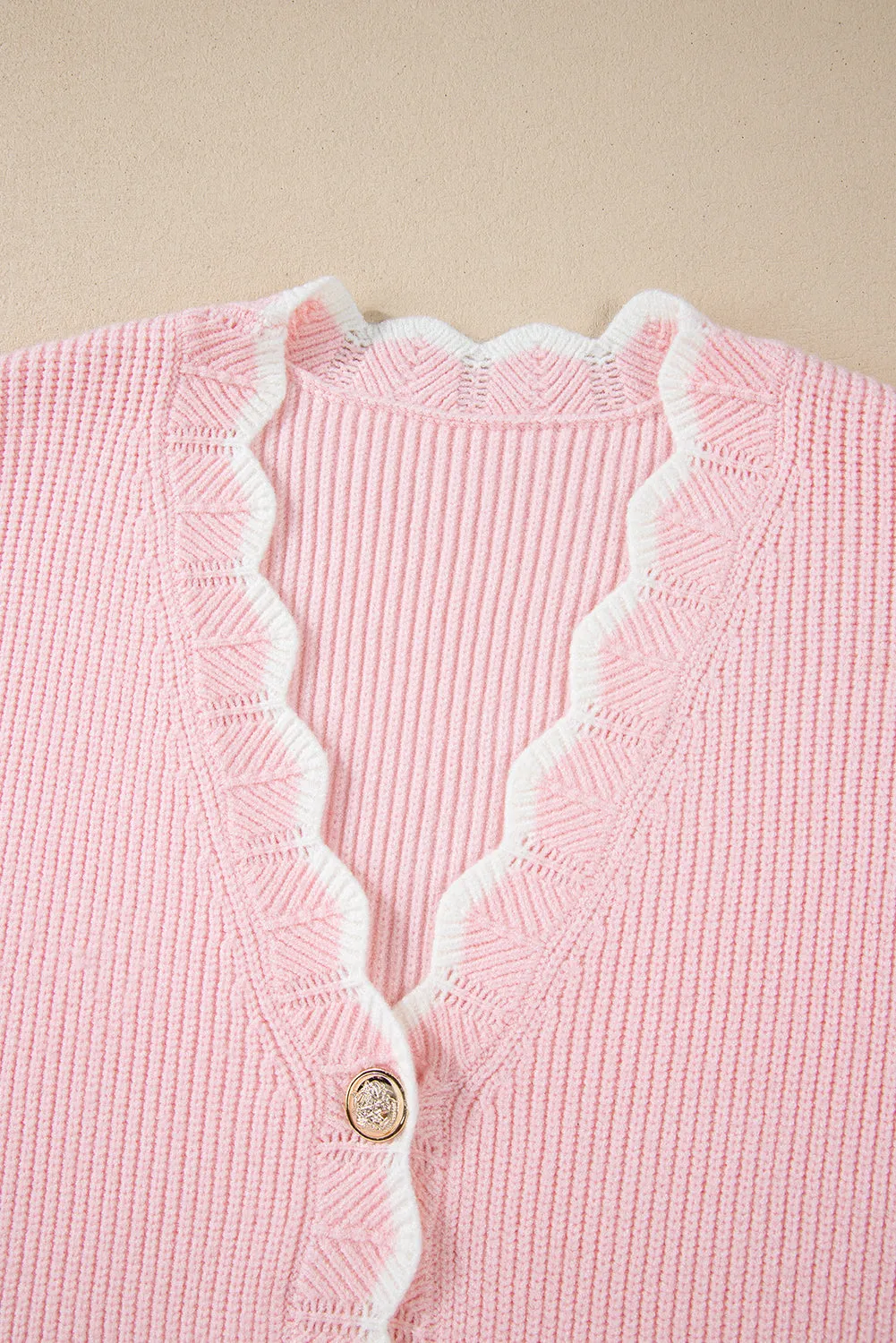 Chic Scalloped Knit Cardigan with Button Detailing