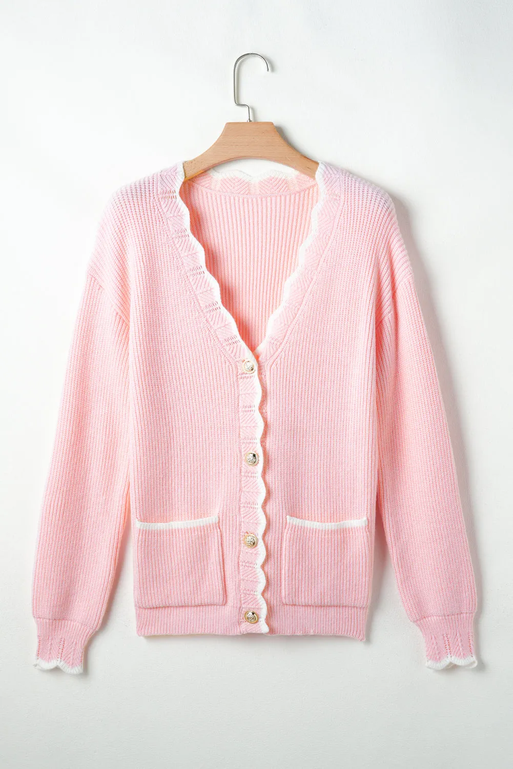 Chic Scalloped Knit Cardigan with Button Detailing