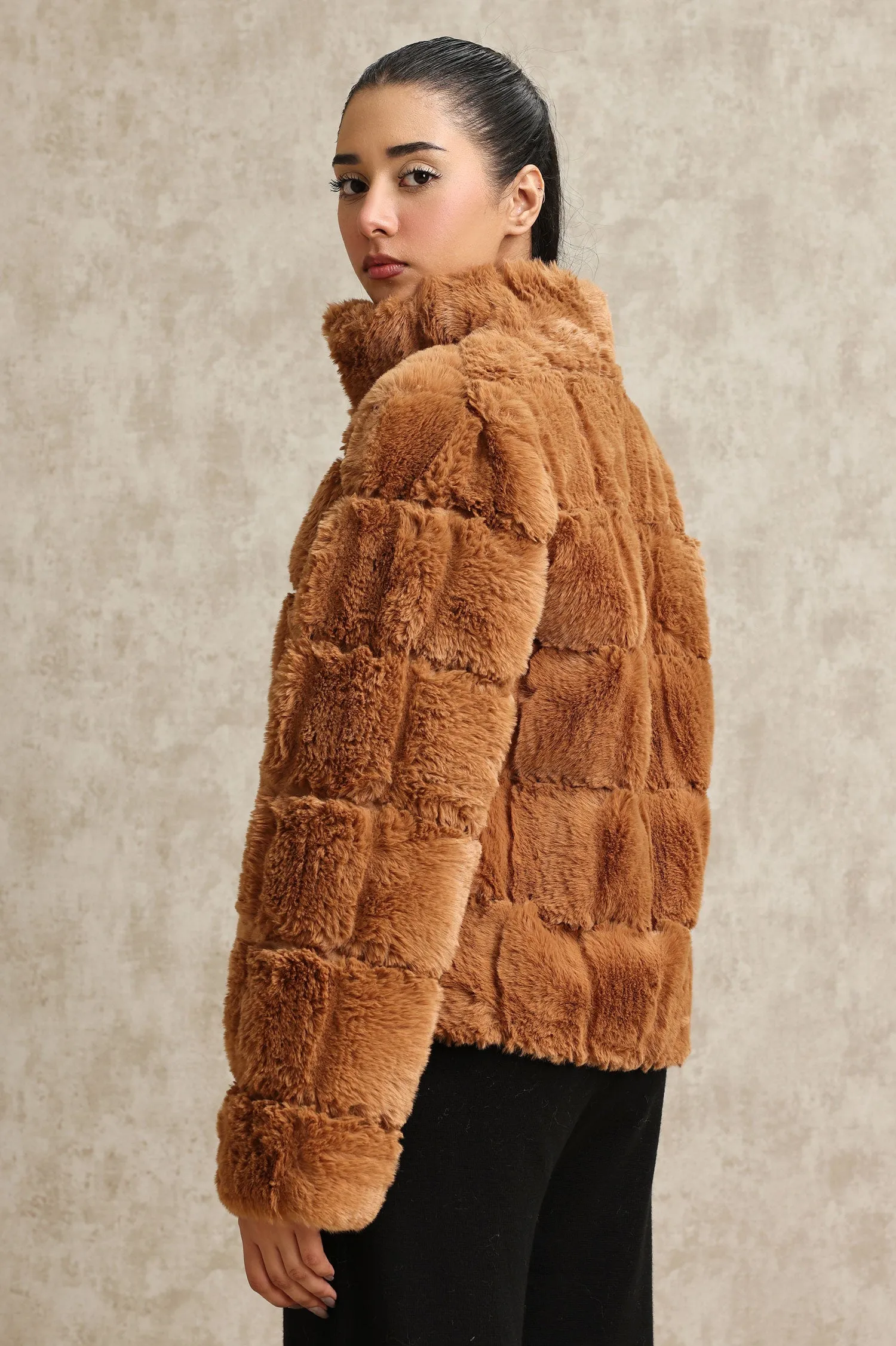 COZY FAUX FUR JACKET-BROWN