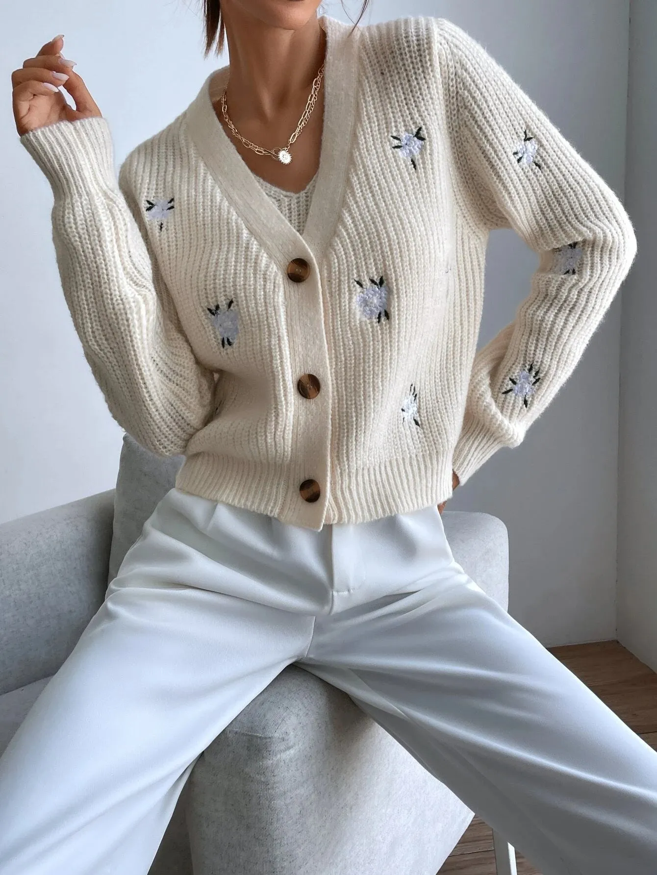 SHEIN MOOSTA Floral Embroidery Cardigan & Knit Top