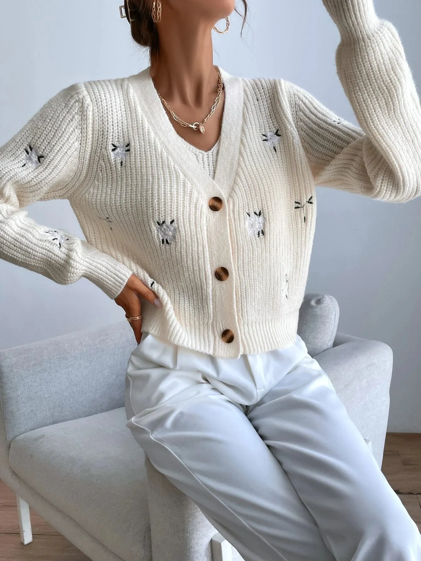 SHEIN MOOSTA Floral Embroidery Cardigan & Knit Top